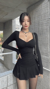 beautiful and trendy young korean woman in her 06dd3ca2 5f1b 4b4e bcc2 56d9cd23c05b 2